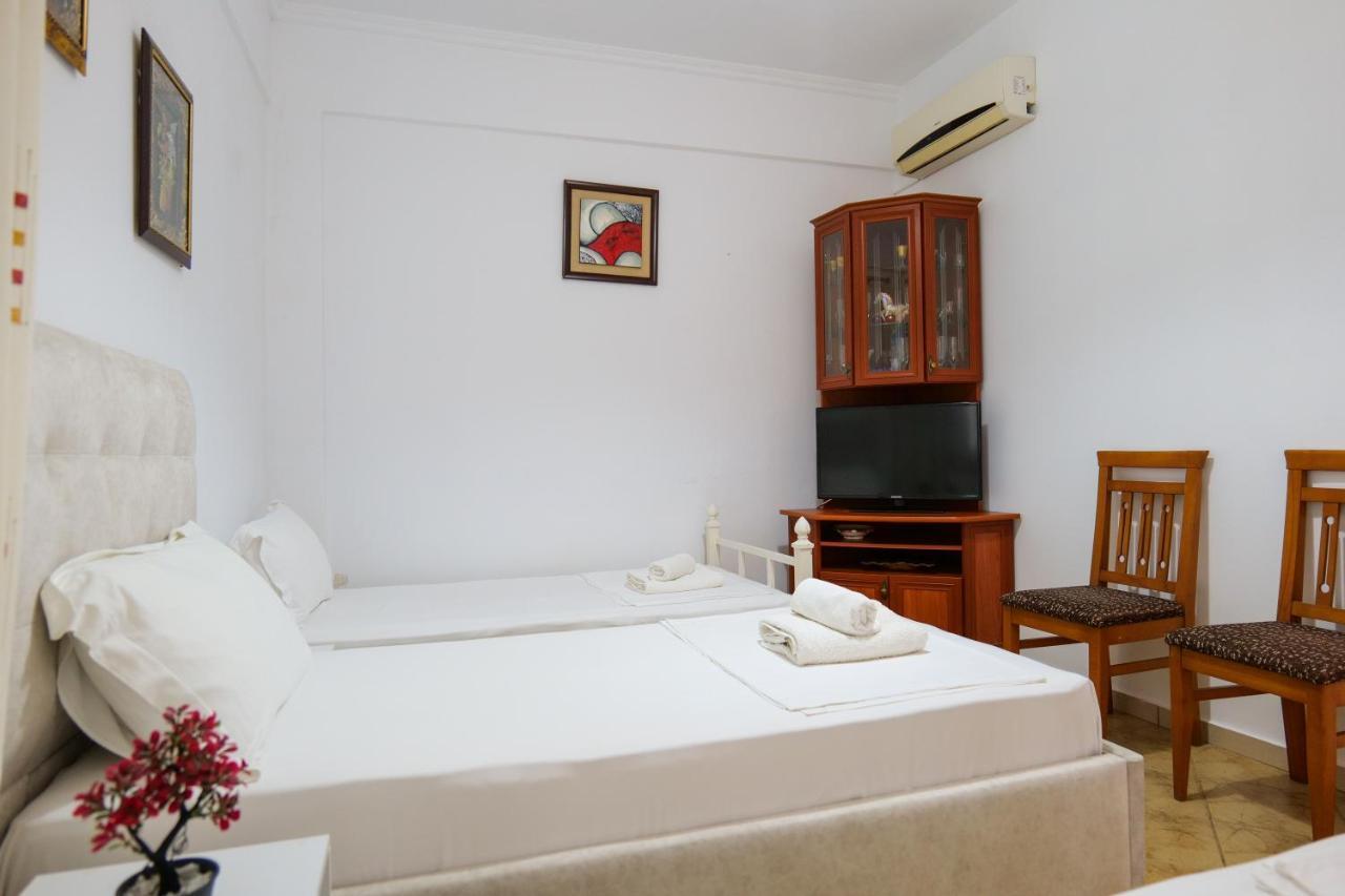 Guest House Gerard Ksamil Exterior photo