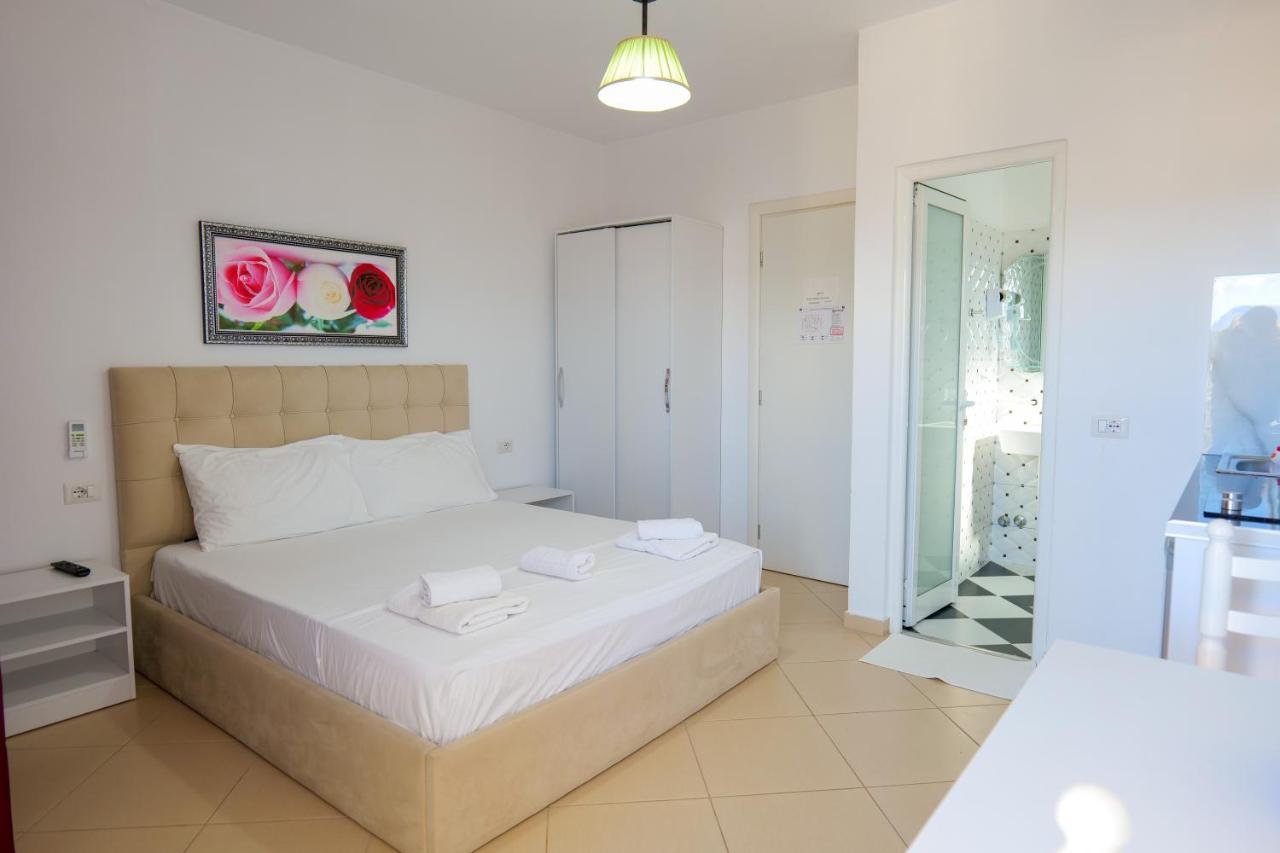 Guest House Gerard Ksamil Exterior photo
