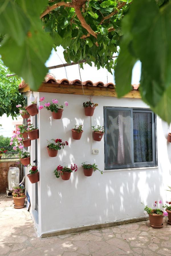 Guest House Gerard Ksamil Exterior photo
