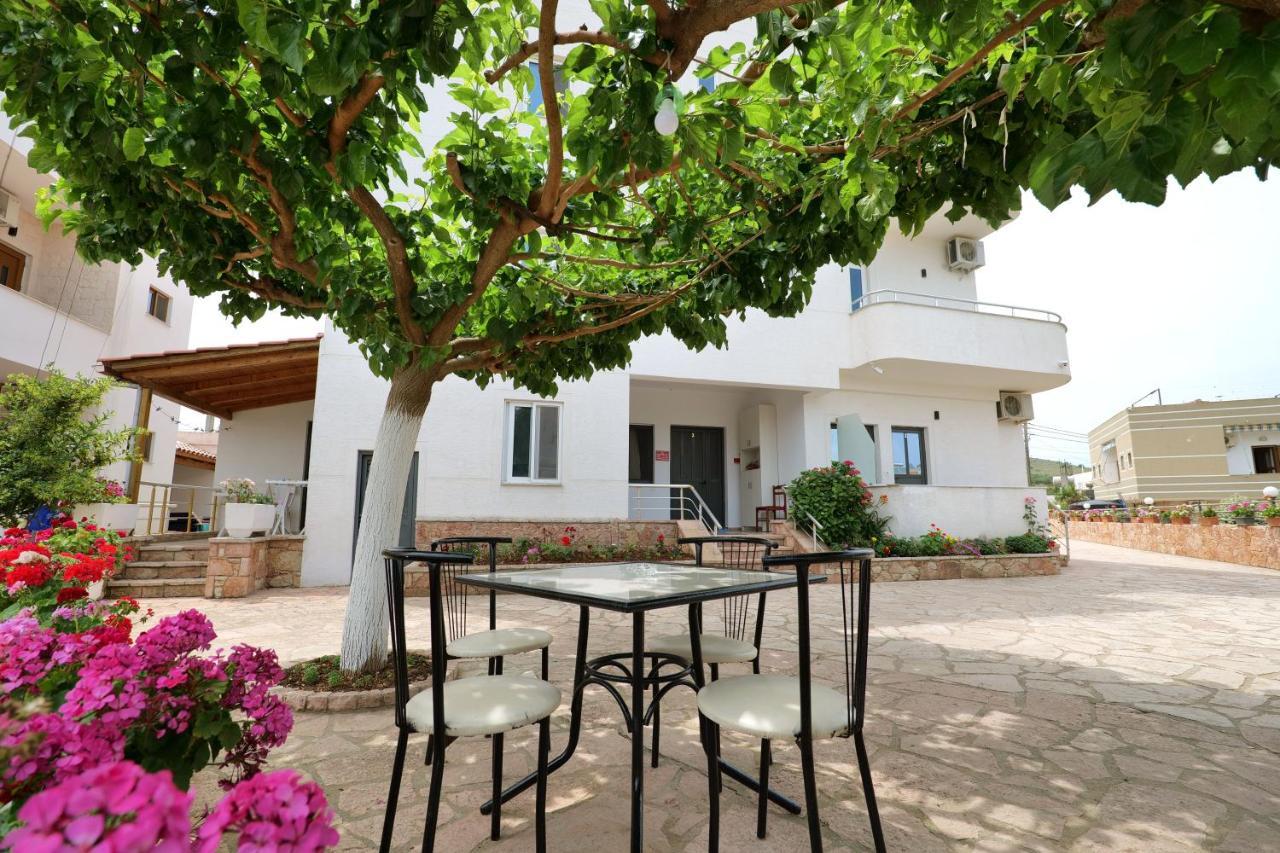Guest House Gerard Ksamil Exterior photo